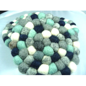 klankschaalonderzetter-viltbolletjes-blauw-grijs-groen-10cm_a