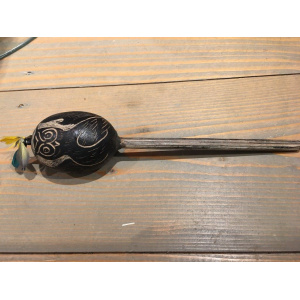 sjamaanratel-shipibo-maraca-wingo-peruaanse-ratel-middel_4
